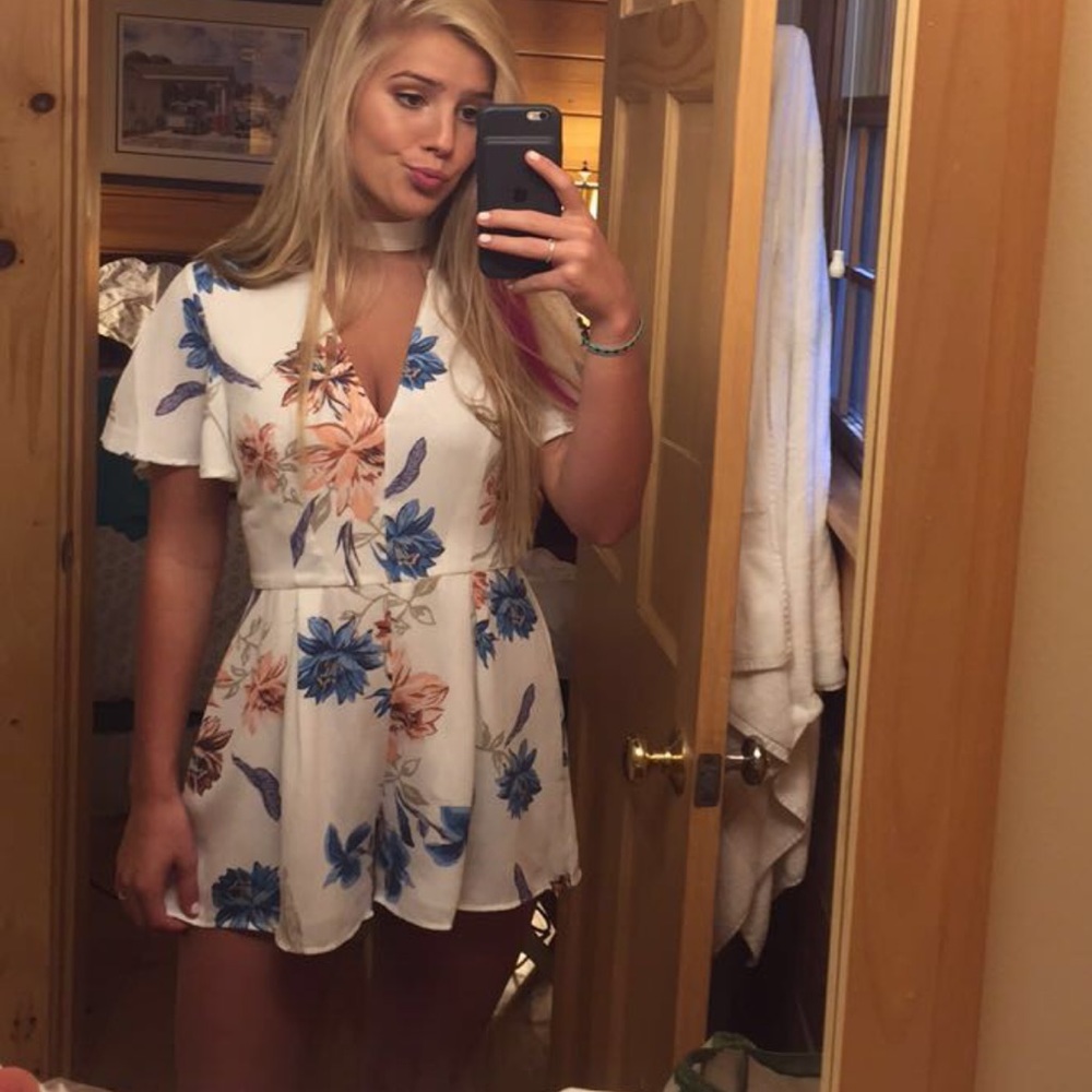 Floral romper size small